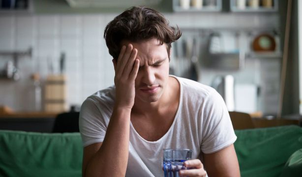 ¿Sufres dolor de cabeza? Estos son los tipos de cefalea que podrías padecer (Bigstock)