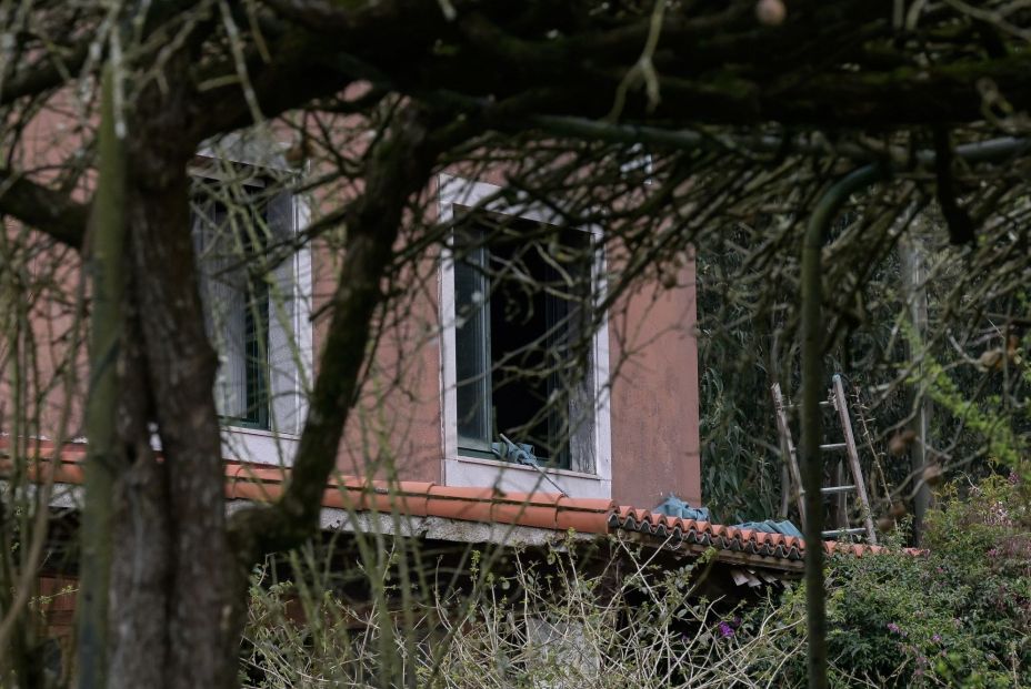 Muere una mujer de 98 años y rescatan a otras cinco en un incendio en una vivienda de Bergondo