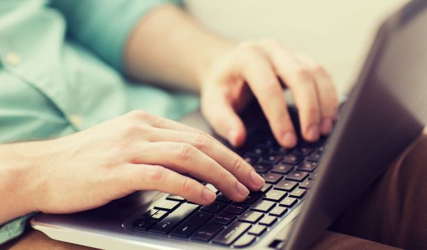 Esta guía te explica paso a paso cómo entender tu informe de vida laboral (Bigstock)