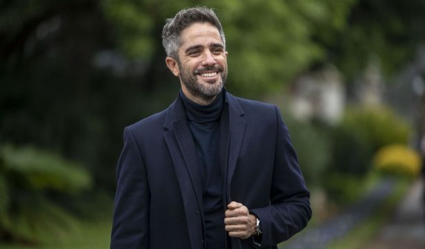 Roberto Leal homenajea a su padre en 'Mi abuelo Pepe', un cuento sobre el poder del recuerdo