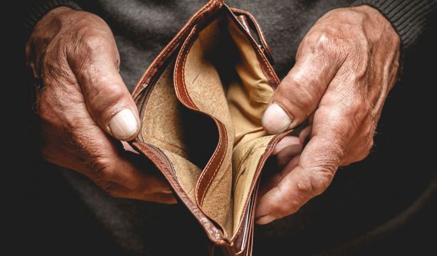 ¿En qué afecta que no haya Presupuestos 2024?: ayudas, impuestos y gasto en Dependencia, en el aire
