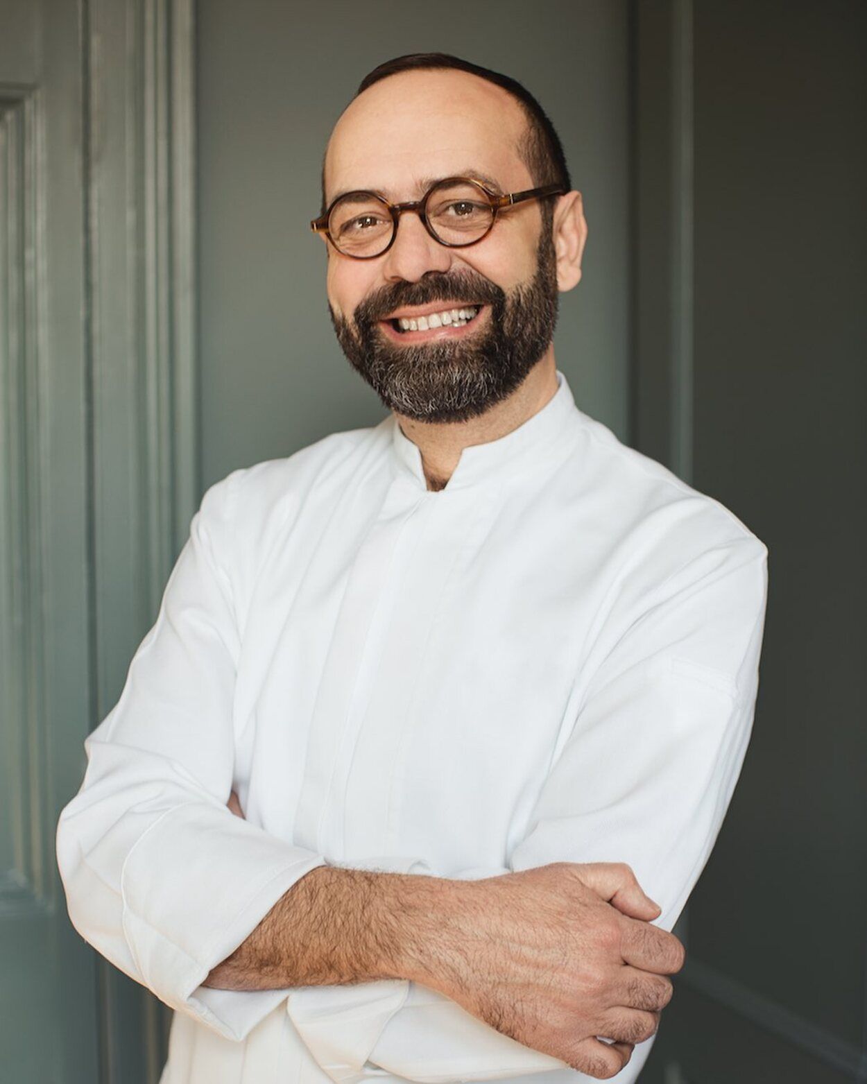 José Pizarro, primer chef español en recibir la Cruz de Oficial de la Orden de Isabel la Católica José Pizarro, primer chef español en recibir la Cruz de Oficial de la Orden de Isabel la Católica