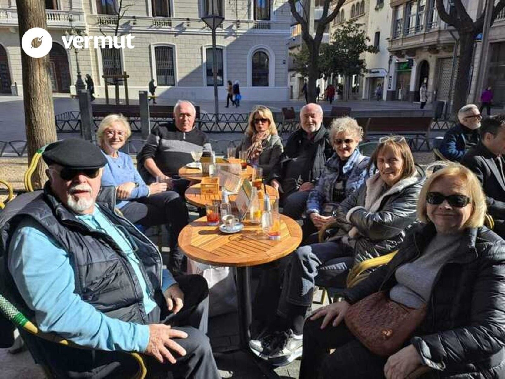 ¿Quieres mantenerte activo y mejorar tu vida social? Te invitamos a conocer Vermut