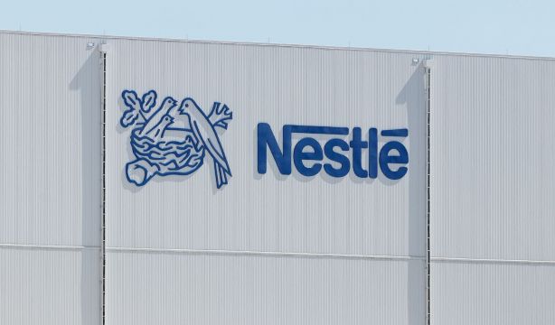 Nestlé, en el foco: sus accionistas reclaman que reduzca los productos poco saludables