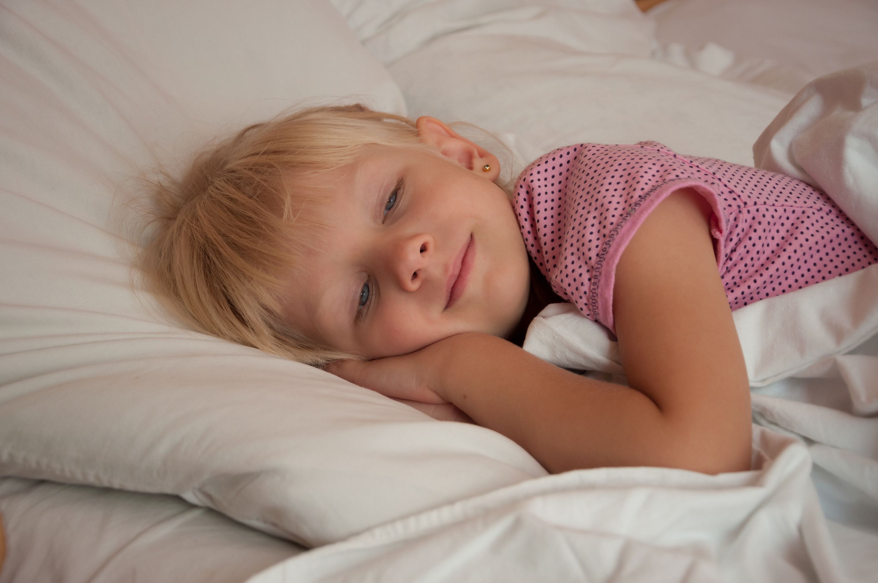 ¿Es peligroso dormir con los ojos abiertos? Un 20% de los españoles sufre esta alteración