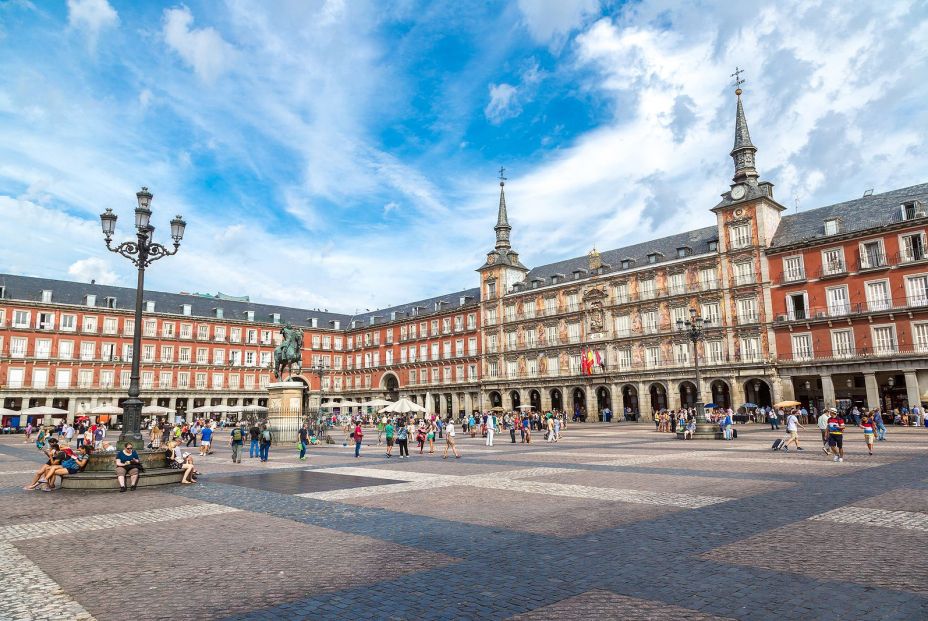 Sevilla, Barcelona y Madrid, entre los 10 destinos más buscados del mundo en Semana Santa Sevilla, Barcelona y Madrid, entre los 10 destinos más buscados del mundo en Semana Santa