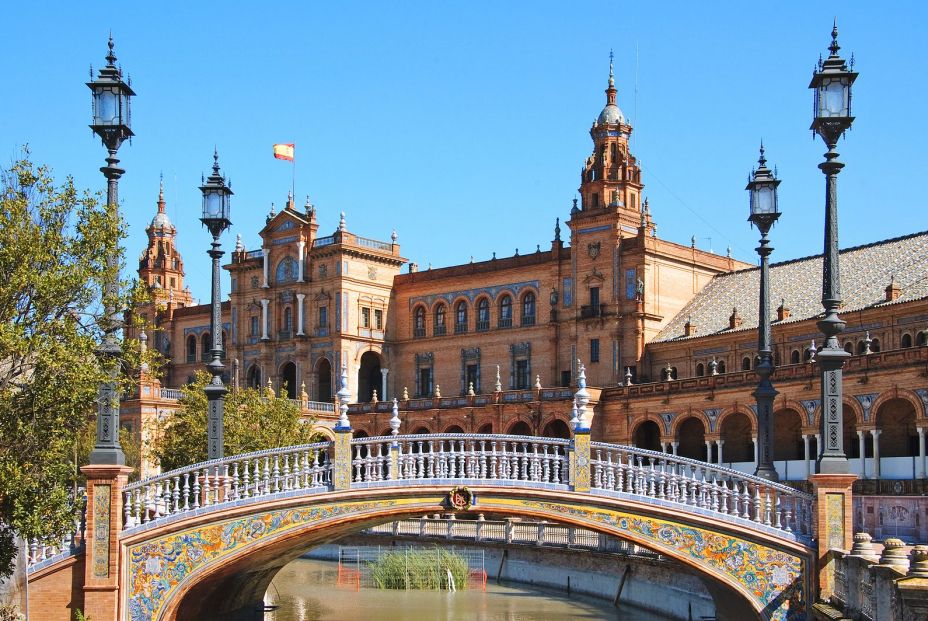 Sevilla, Barcelona y Madrid, entre los 10 destinos más buscados del mundo en Semana Santa