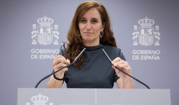 Sanidad ultima el plan antitabaco: "No podemos permitirnos perder a 140 personas al día"