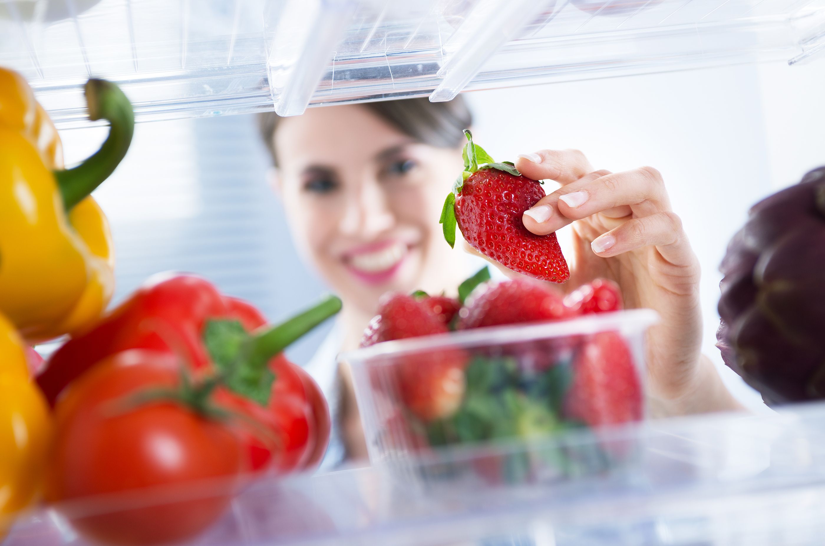 El mejor truco para conservar las fresas en la nevera sin que se pongan malas. bigstock