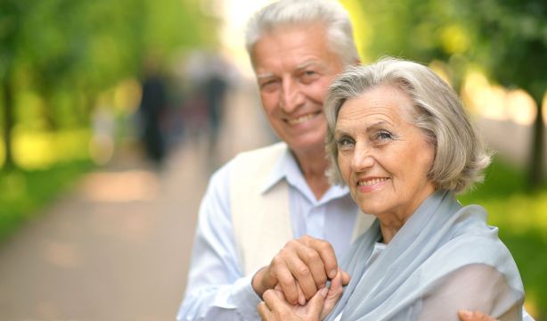 ¿Puedo seguir cobrando la pensión de viudedad si me caso de nuevo? (Bigstock)