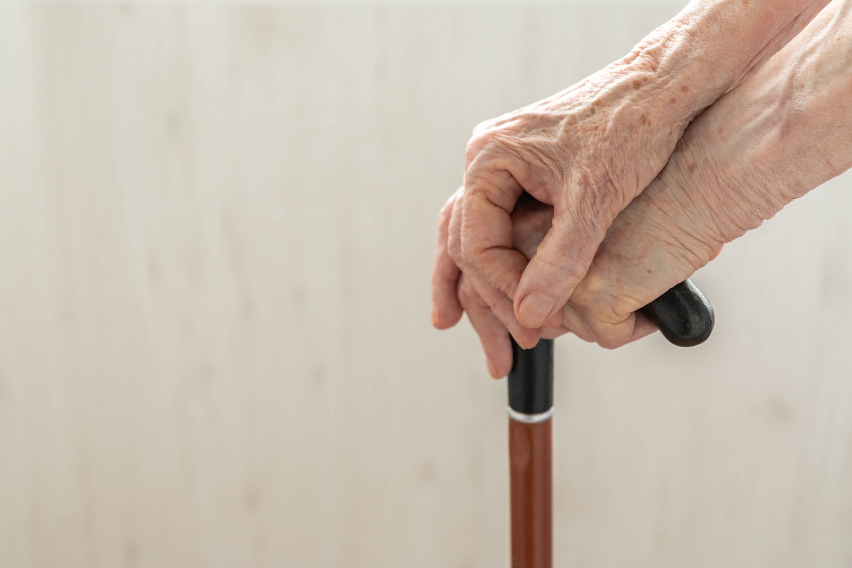 Pamplona creará un protocolo de atención para los mayores que viven en apartamentos municipales (Bigstock)