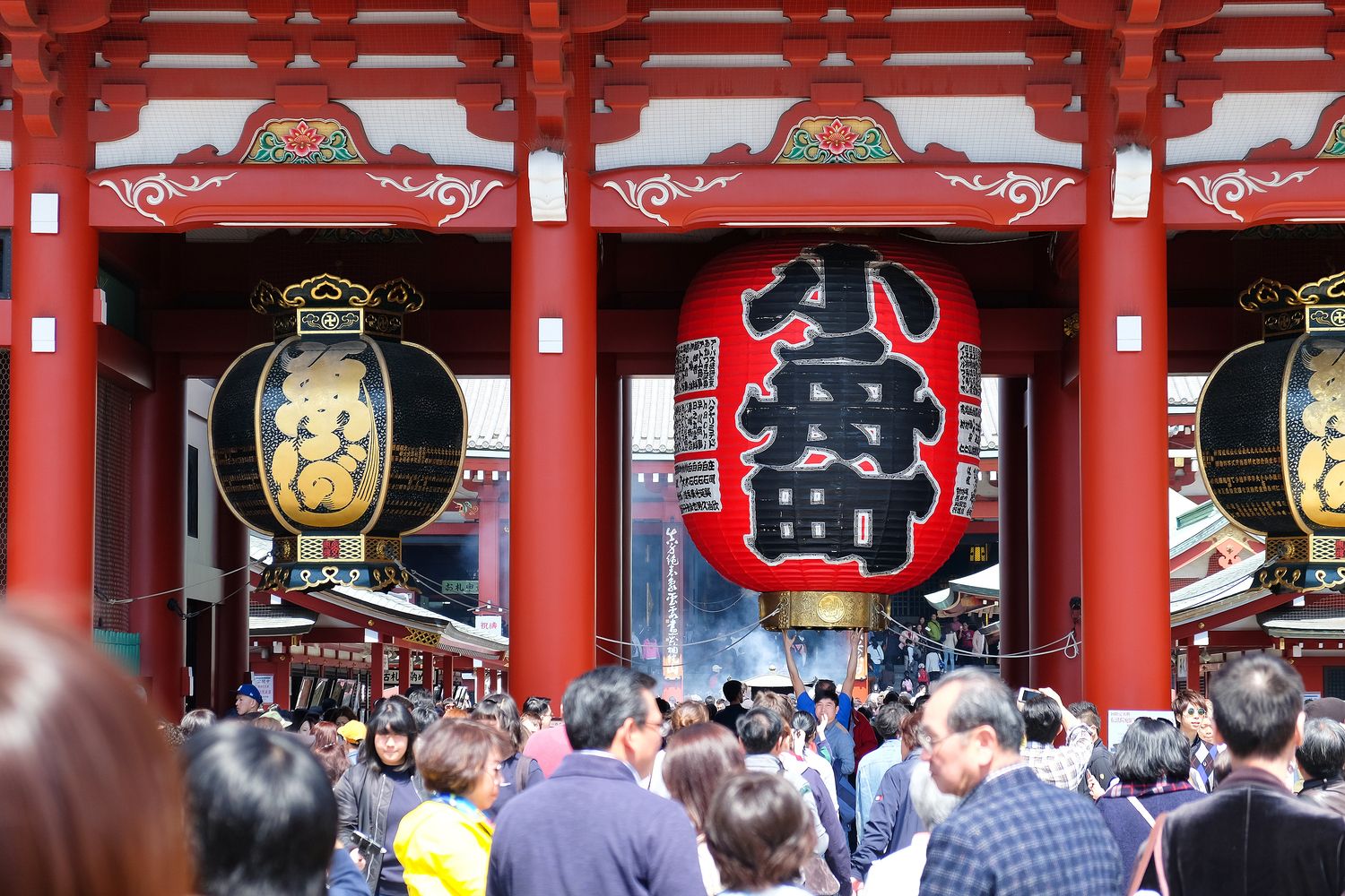 Pañales como síntoma del envejecimiento poblacional: en Japón venden más para mayores que para bebés