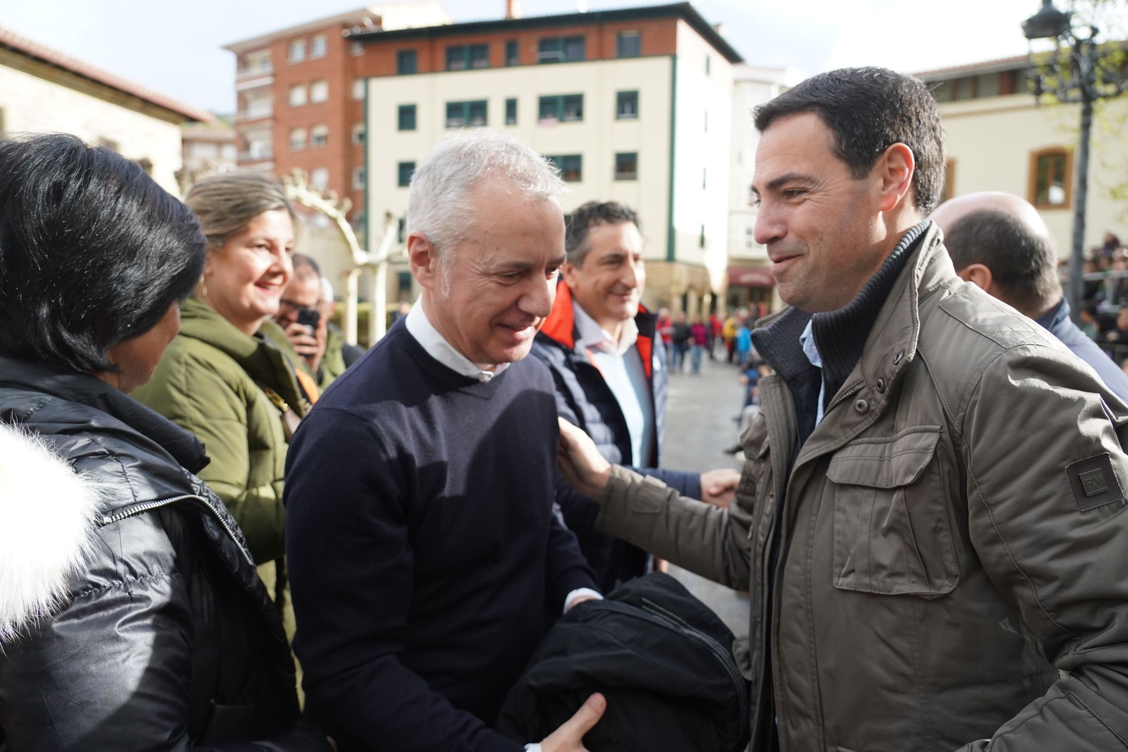 El CIS apunta a una victoria por la mínima del PNV en las elecciones vascas