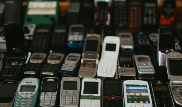 Los dispositivos tecnológicos obsoletos cogen polvo en los cajones de los hogares españoles (Europa Press)