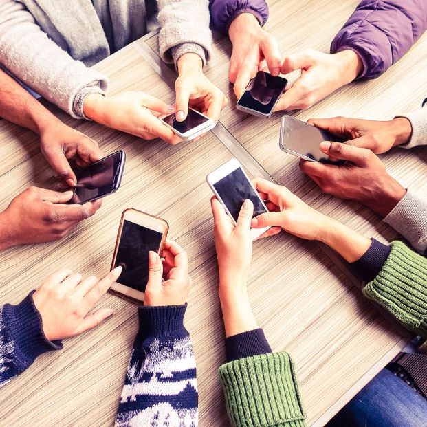 La tendencia en España de guardar dispositivos tecnológicos obsoletos (Big Stock)