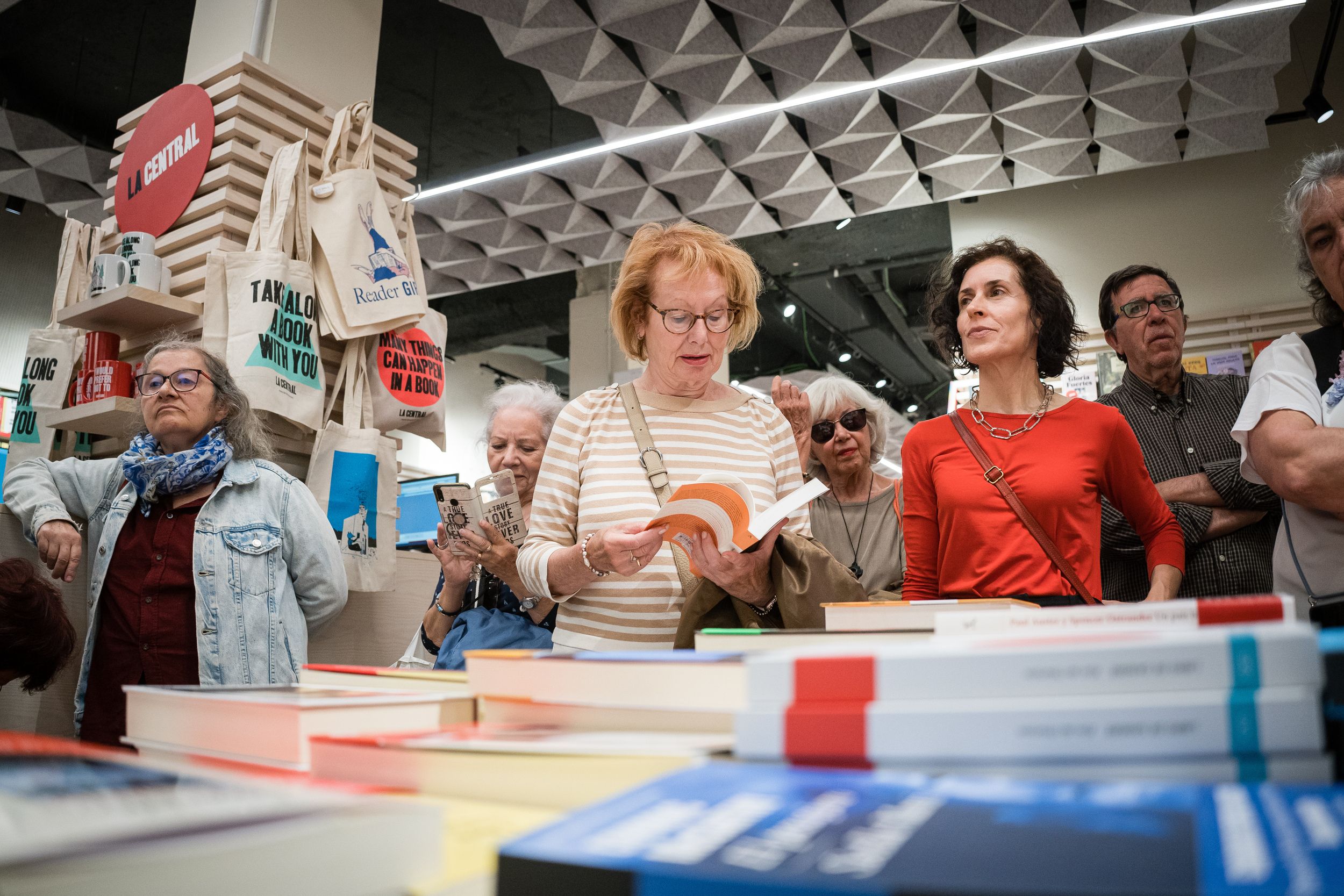 Más de 530 actividades gratuitas en una nueva edición de 'La Noche de los Libros'