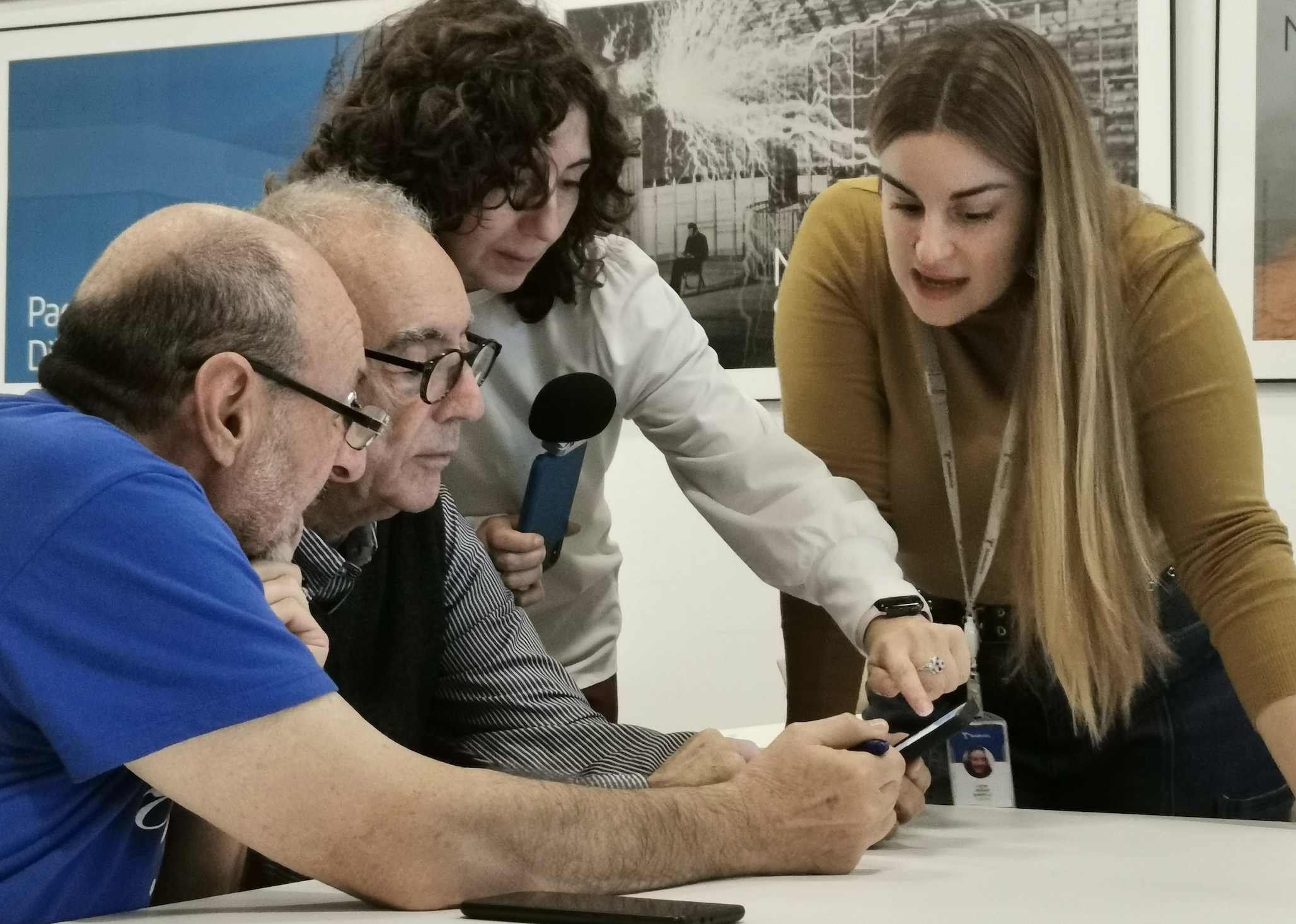 Juan José Millás visitó Reconectados: "El móvil se ha vuelto una sucursal de nuestra cabeza"