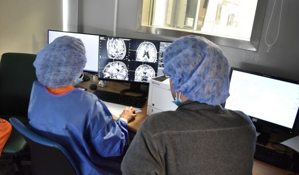 Descubren otro factor que causa la psicosis asociada al párkinson (Europa Press)