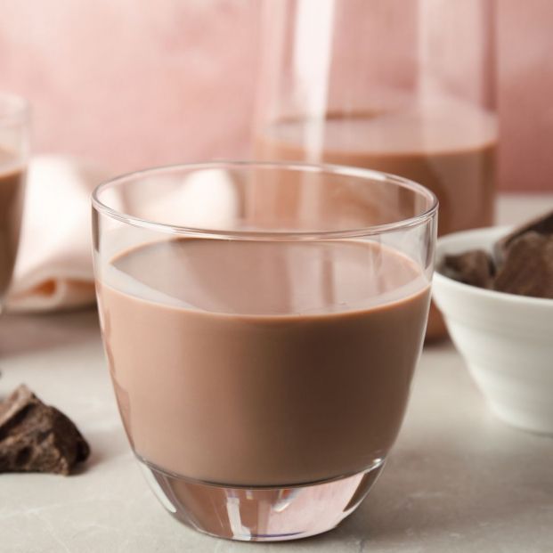 leche con chocolate (Bigstock)