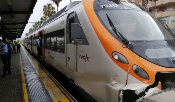 Muere un hombre al ser arrollado su vehículo por un tren en Begíjar (Jaén)