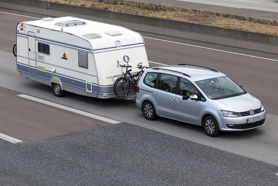 Estos son los nuevos vehículos que podrás conducir con la licencia B del carnet de la DGT