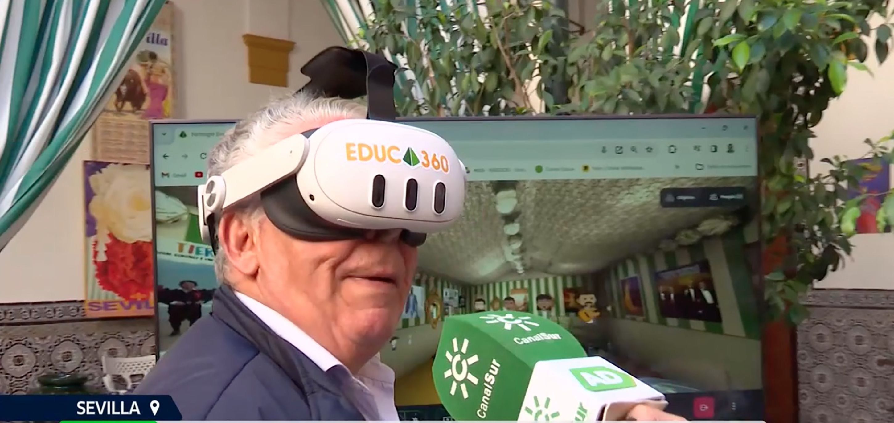 Mayores de una residencia vuelven a la Feria de Sevilla gracias a la realidad virtual