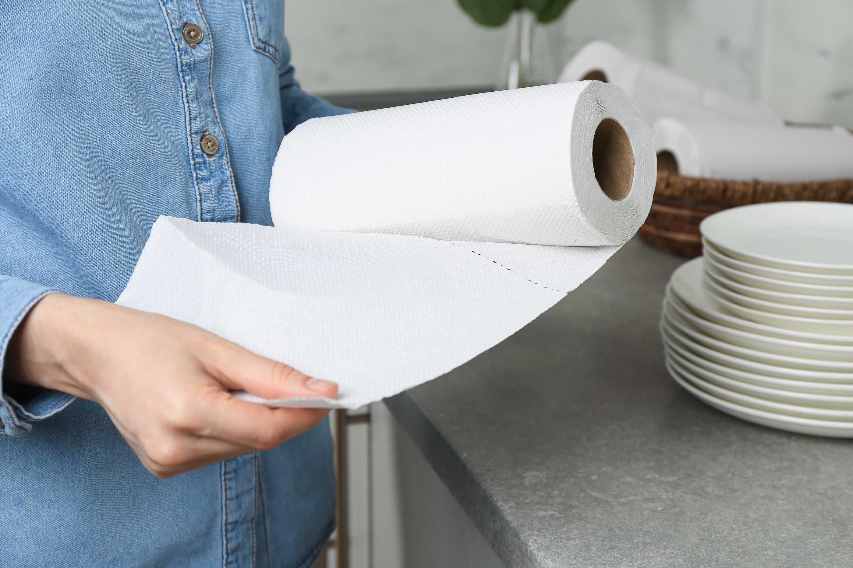 Cuatro usos del papel de cocina que desconocías y que te cambiarán la vida