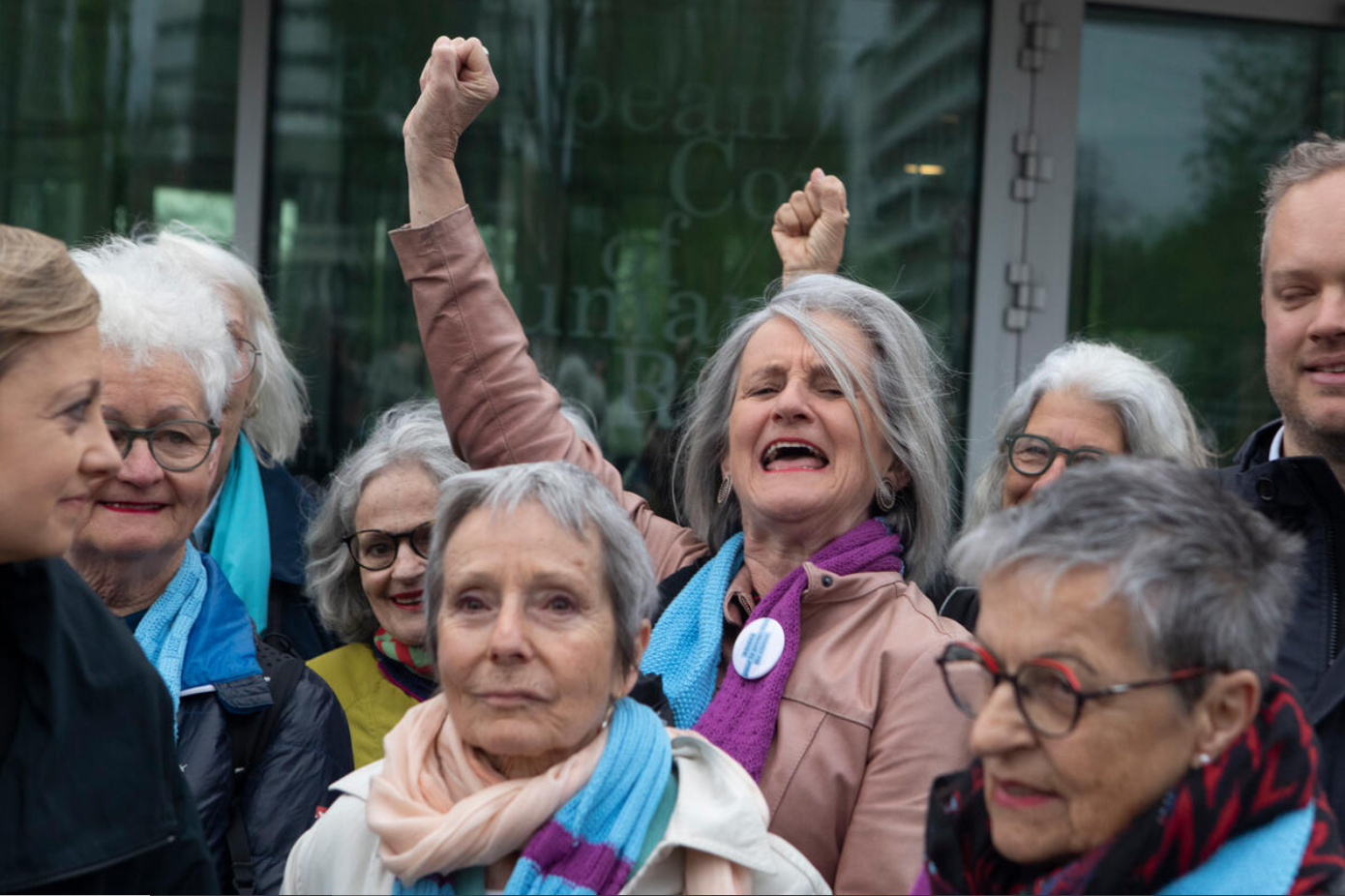 'Abuelas del clima': el triunfo histórico de 2.000 mujeres mayores de 65 años (KlimaSeniorinnen Schweiz)