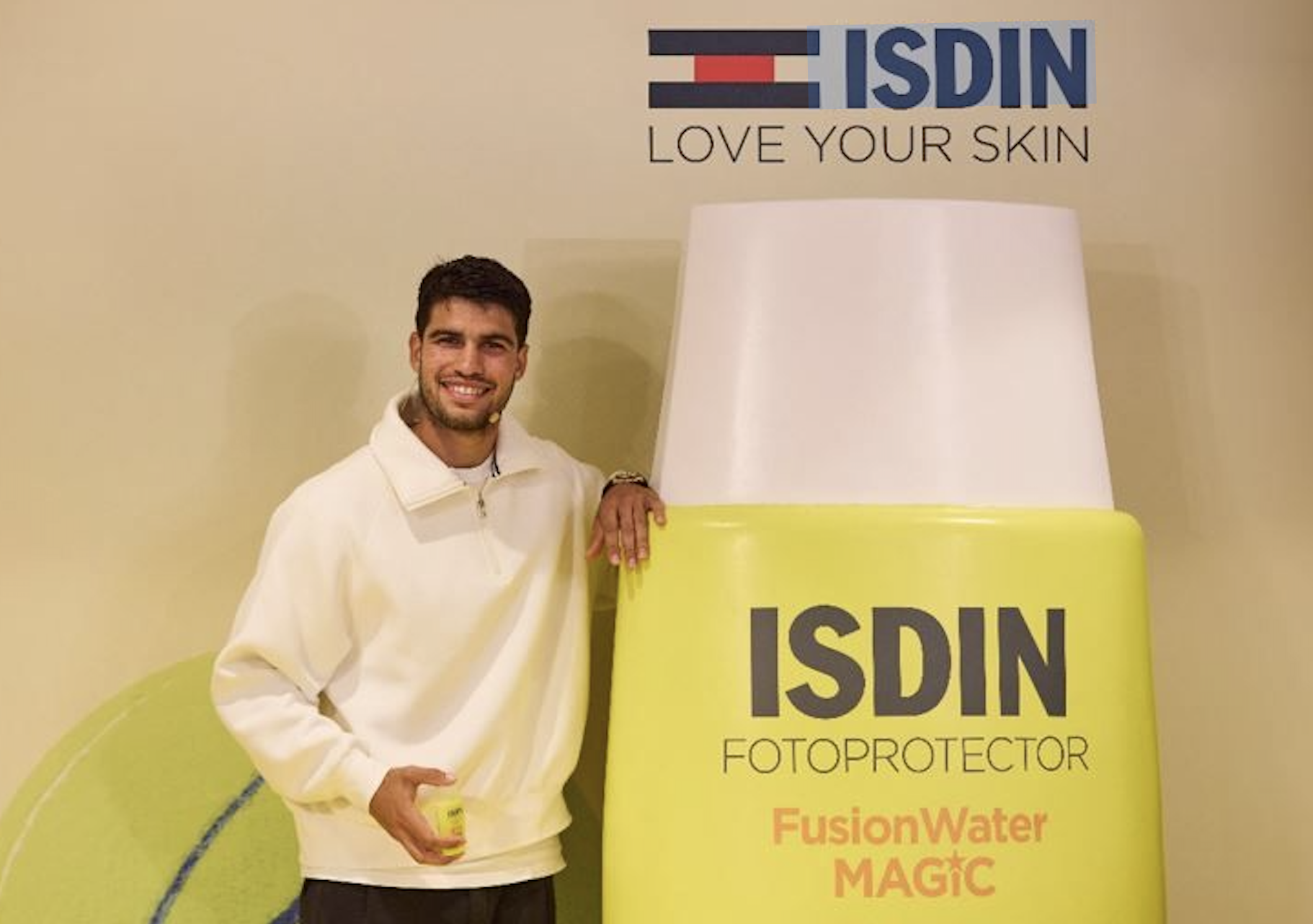 Carlos Alcaraz e ISDIN dan un paso más en su alianza para prevenir el cáncer de piel