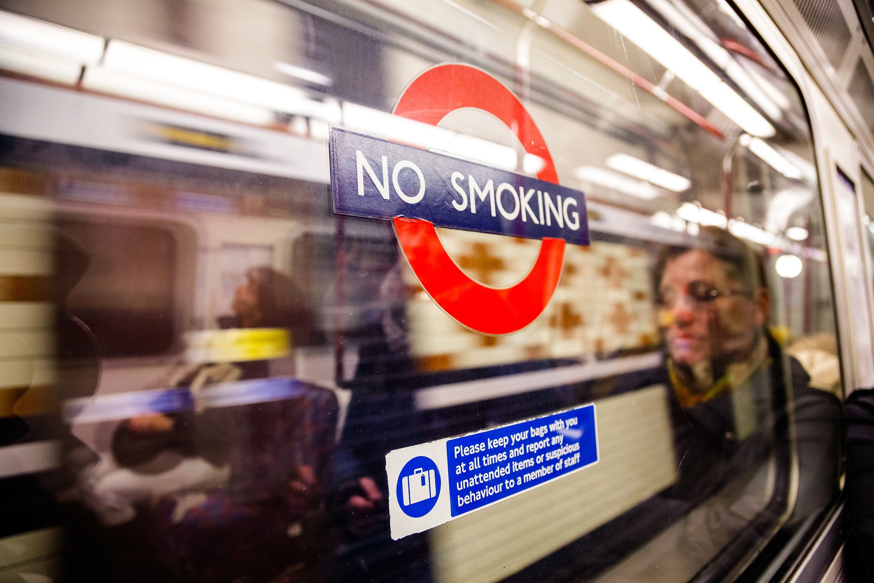 Reino Unido da pasos decisivos contra el tabaco: prohibirá su venta a los nacidos a partir de 2009