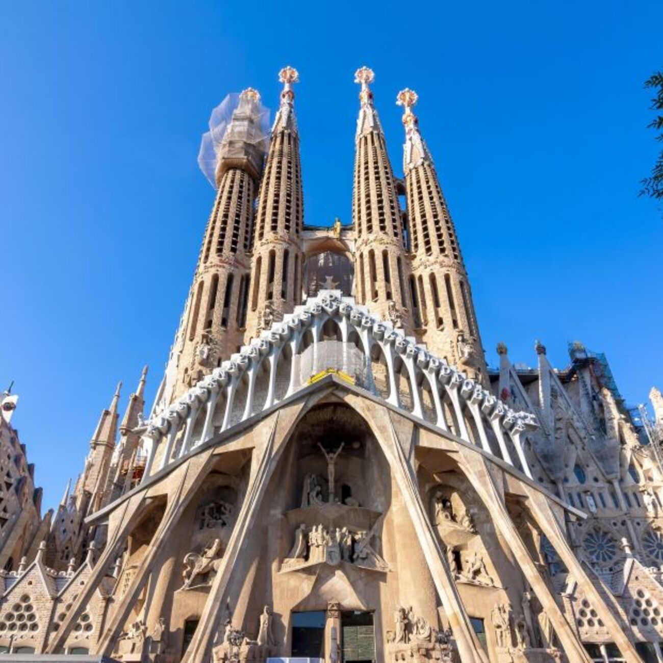 La Sagrada Familia proyectará por primera vez una obra hecha con IA en Sant Jordi (Big Stock)
