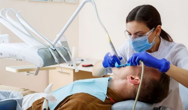¿Se puede desgravar el dentista en la declaración de la renta 2023-2024? (BigStock)