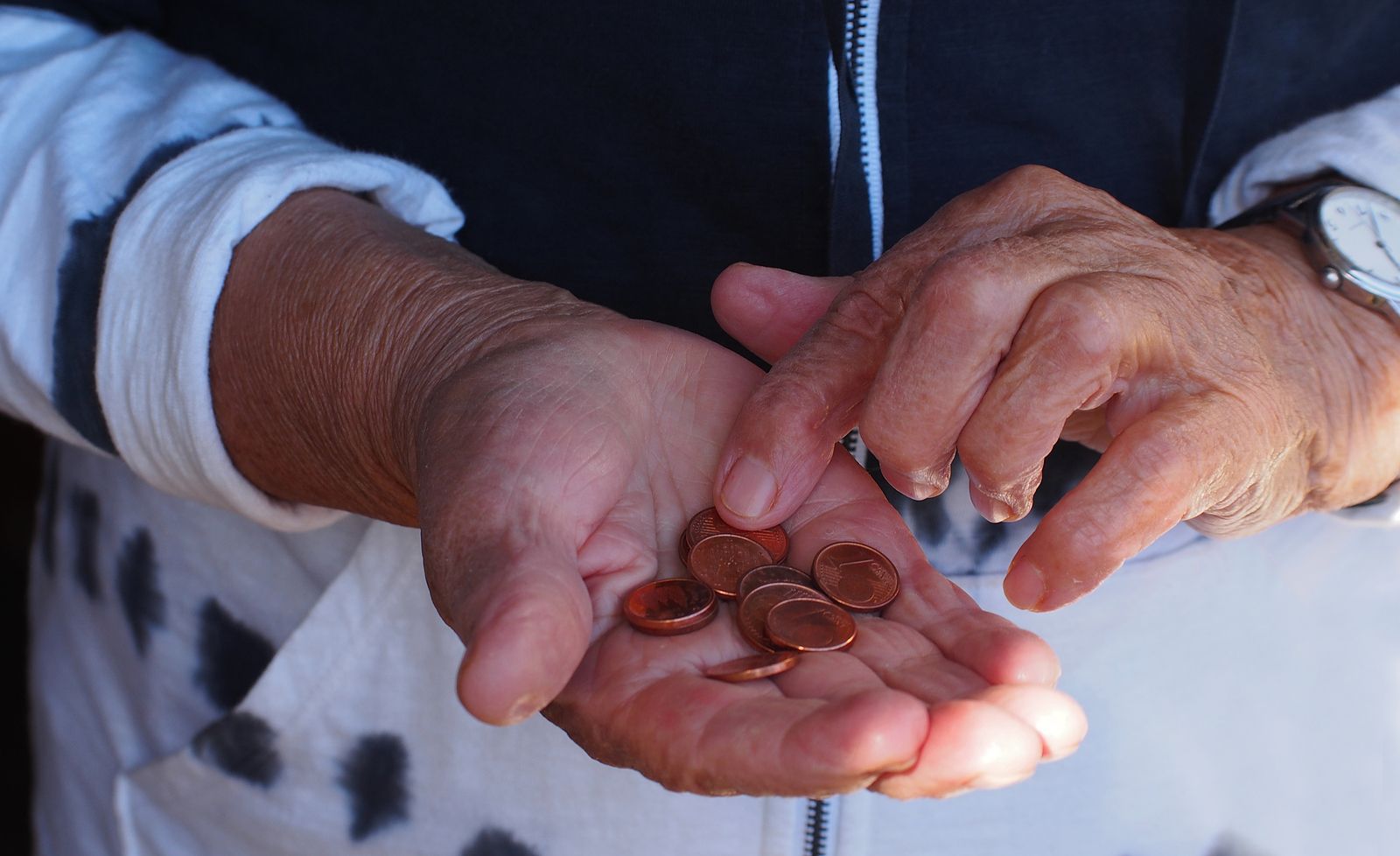 Brecha de género: la mitad de las mujeres españolas dice no tener conocimientos sobre pensiones