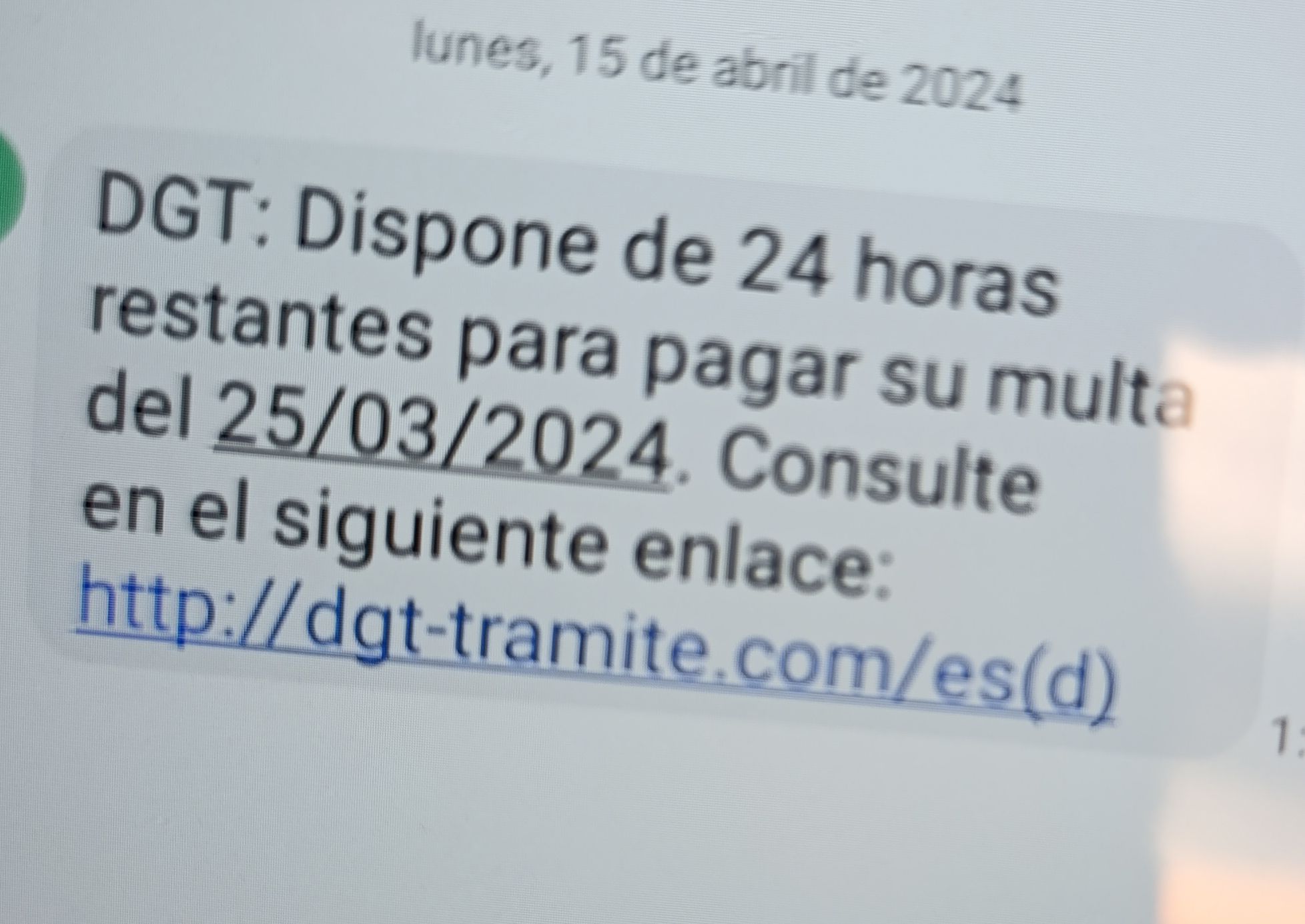 La DGT avisa de una "nueva oleada de SMS fraudulentos" que suplantan su identidad 