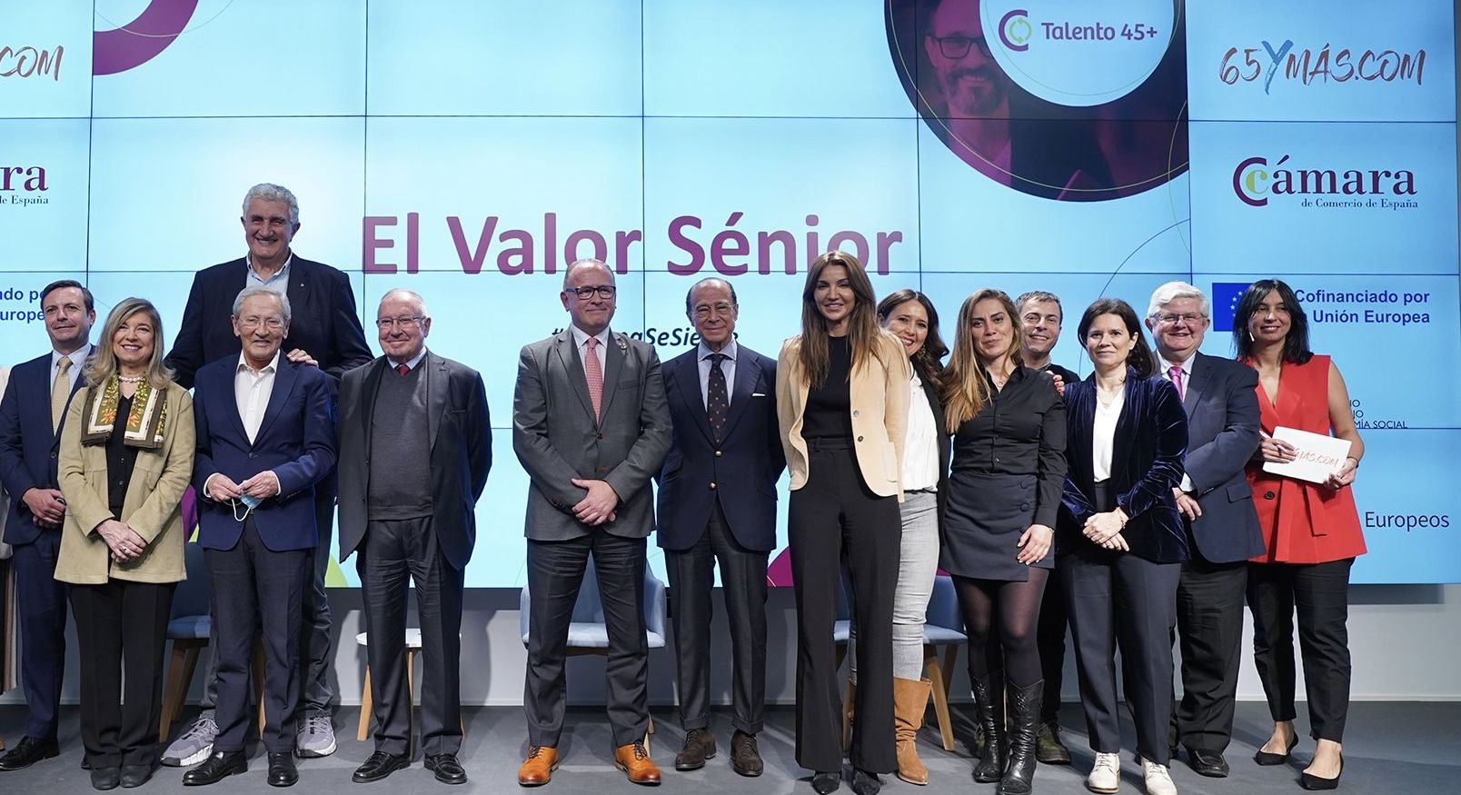 valor senior campana lanzamiento foto familia