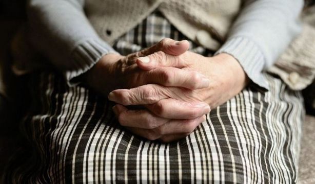 Precios de las residencias de mayores en 2024: ¿cuáles son las CCAA más caras y más baratas?