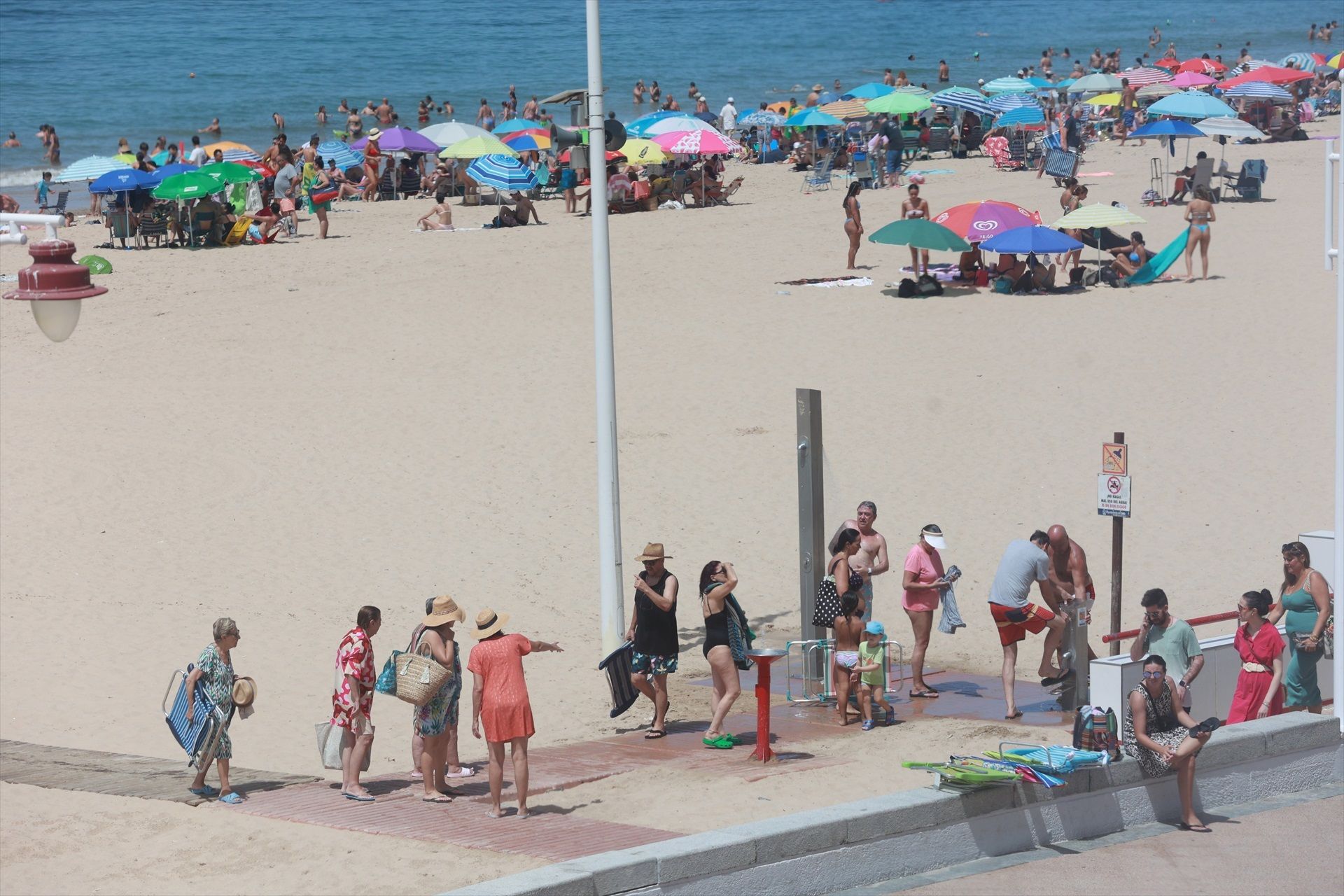 Estas son las playas de Cádiz que no contarán con duchas ni lavapiés este verano (Europa Press)
