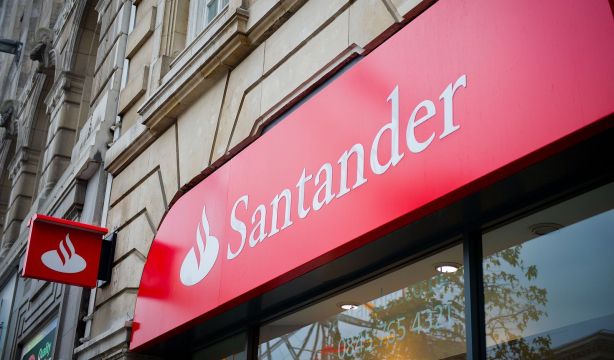 Banco Santander, elegida por los consumidores como la peor empresa del año 2024