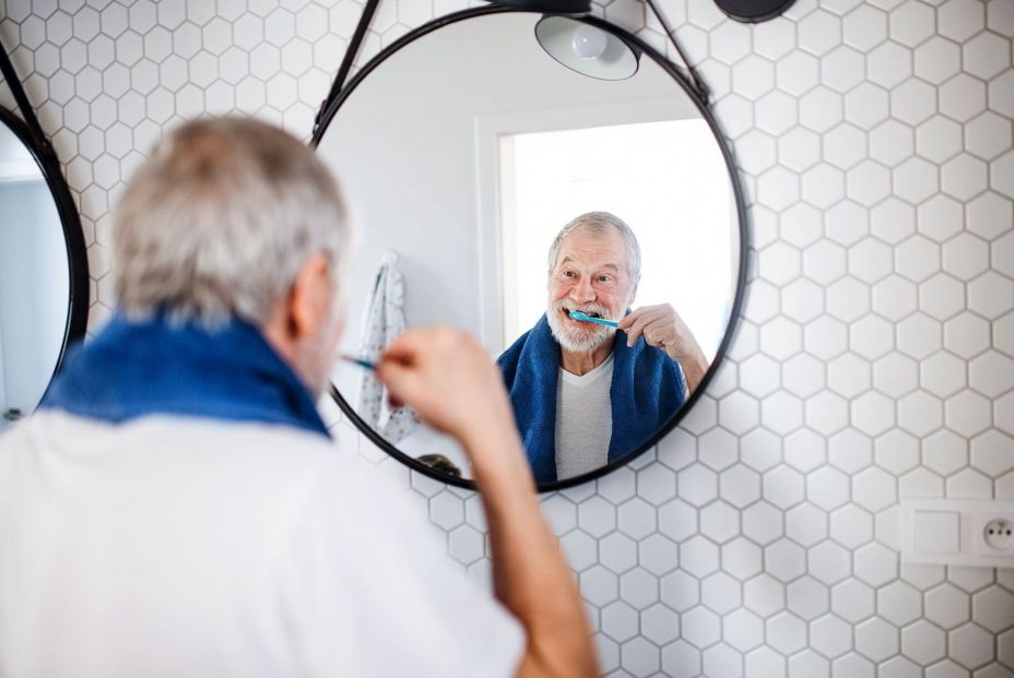 Dentistas destacan que el cuidado bucodental ayuda a controlar patologías cardiovasculares