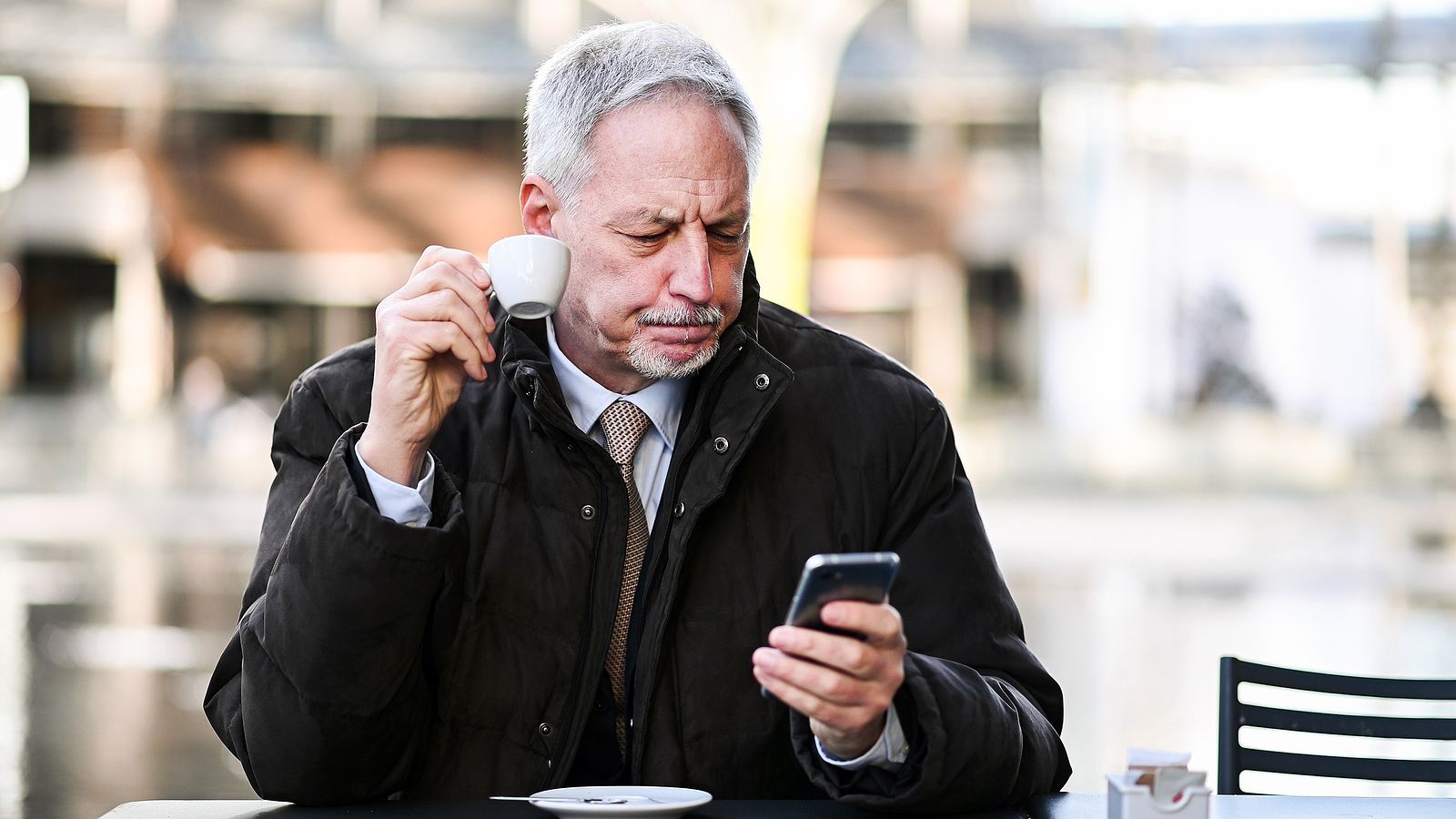 ¿Utilizas redes wifi públicas? La Policía te recomienda seguir estos pasos