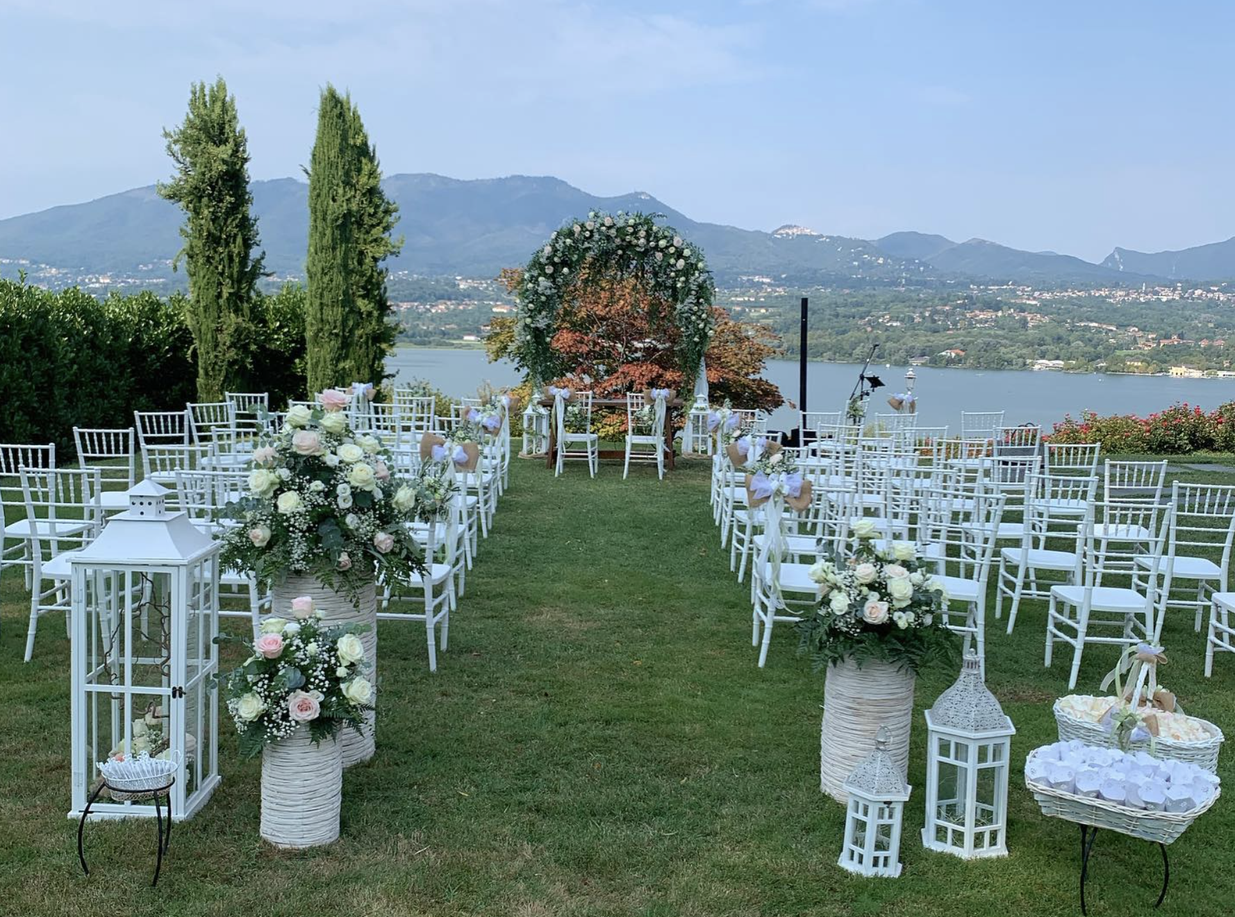 Boda de pesadilla en Italia: invitados orinan en la piscina y el novio destroza el mobiliario