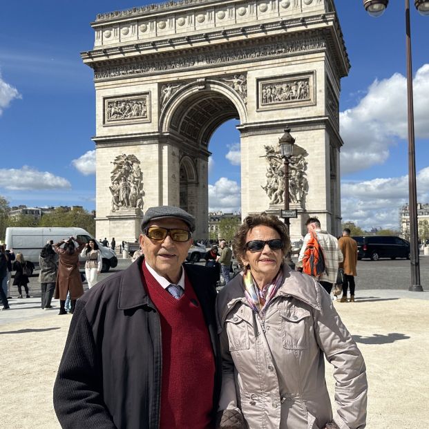 VÍDEO: Marino cumple su sueño de visitar París junto a su mujer (Adopta Un Abuelo)