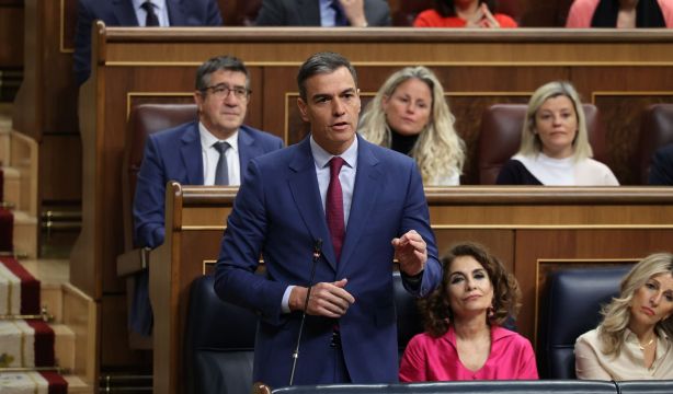 Los españoles suspenden al Gobierno, según un estudio del Instituto IO Investigación