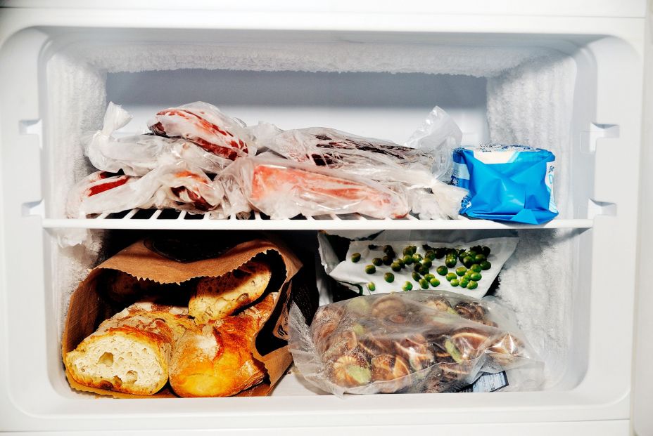 Sigue este truco para eliminar el hielo del congelador de manera rápida (Bigstock)