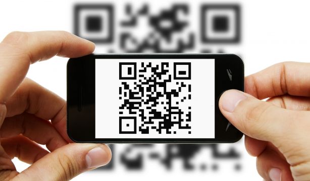 Una criminóloga alerta de las estafas de los códigos QR: "Hay que fijarse muy bien"