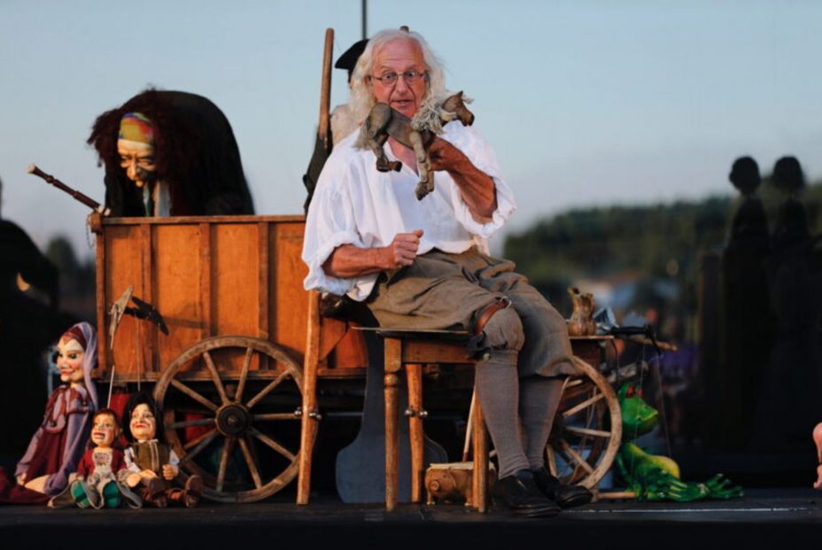 as Fiestas de San Isidro 2024: la tradición popular castiza llega a la Pradera. San Isidro Tirititero. Teatro de Títeres El Retiro