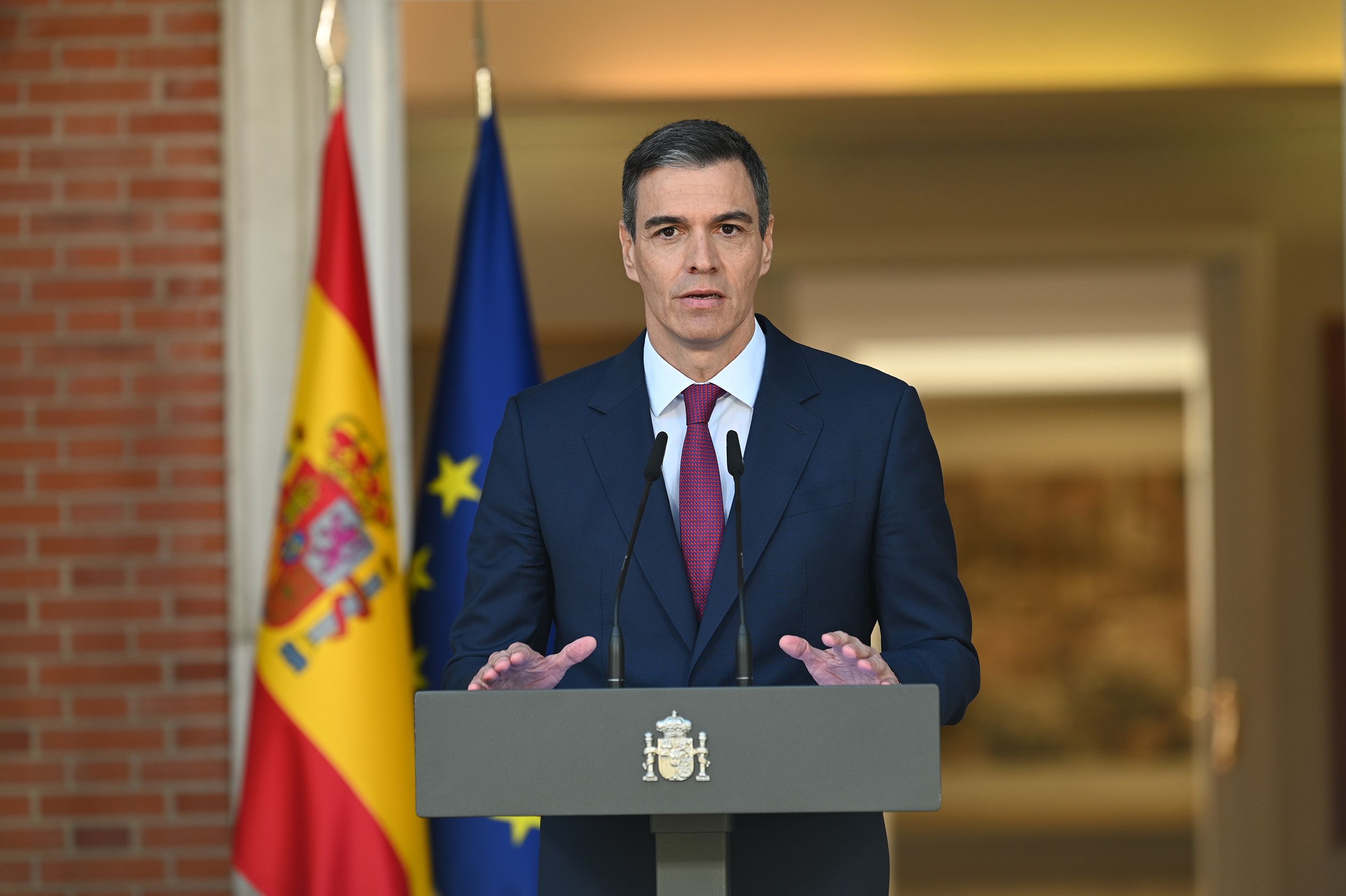 Pedro Sánchez no dimite: "He decidido seguir"