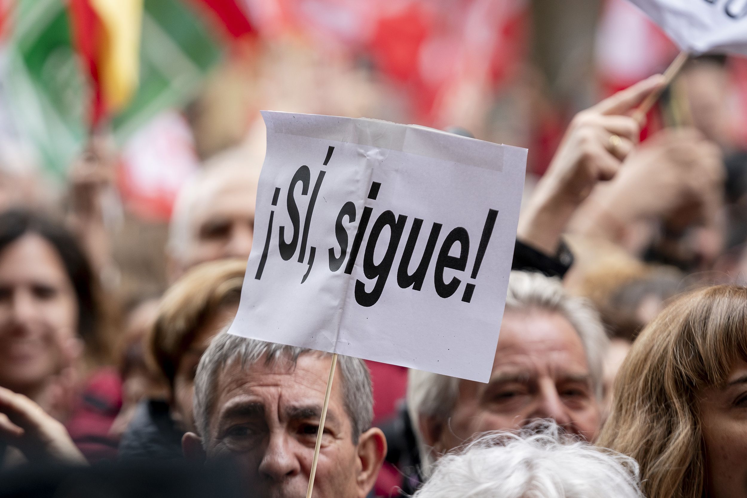 El CIS da una victoria al PSOE sobre el PP de 9,4 puntos tras la carta de Pedro Sánchez