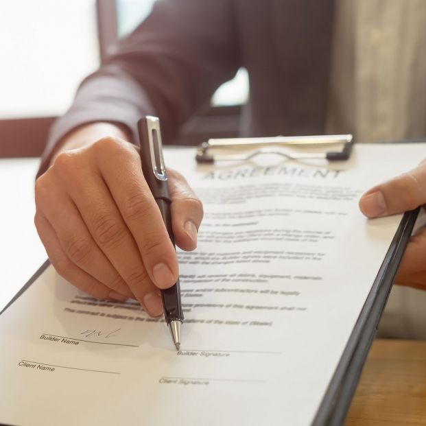 Primer contrato laboral: ¿qué se debe revisar? Primer contrato laboral: ¿qué se debe revisar?