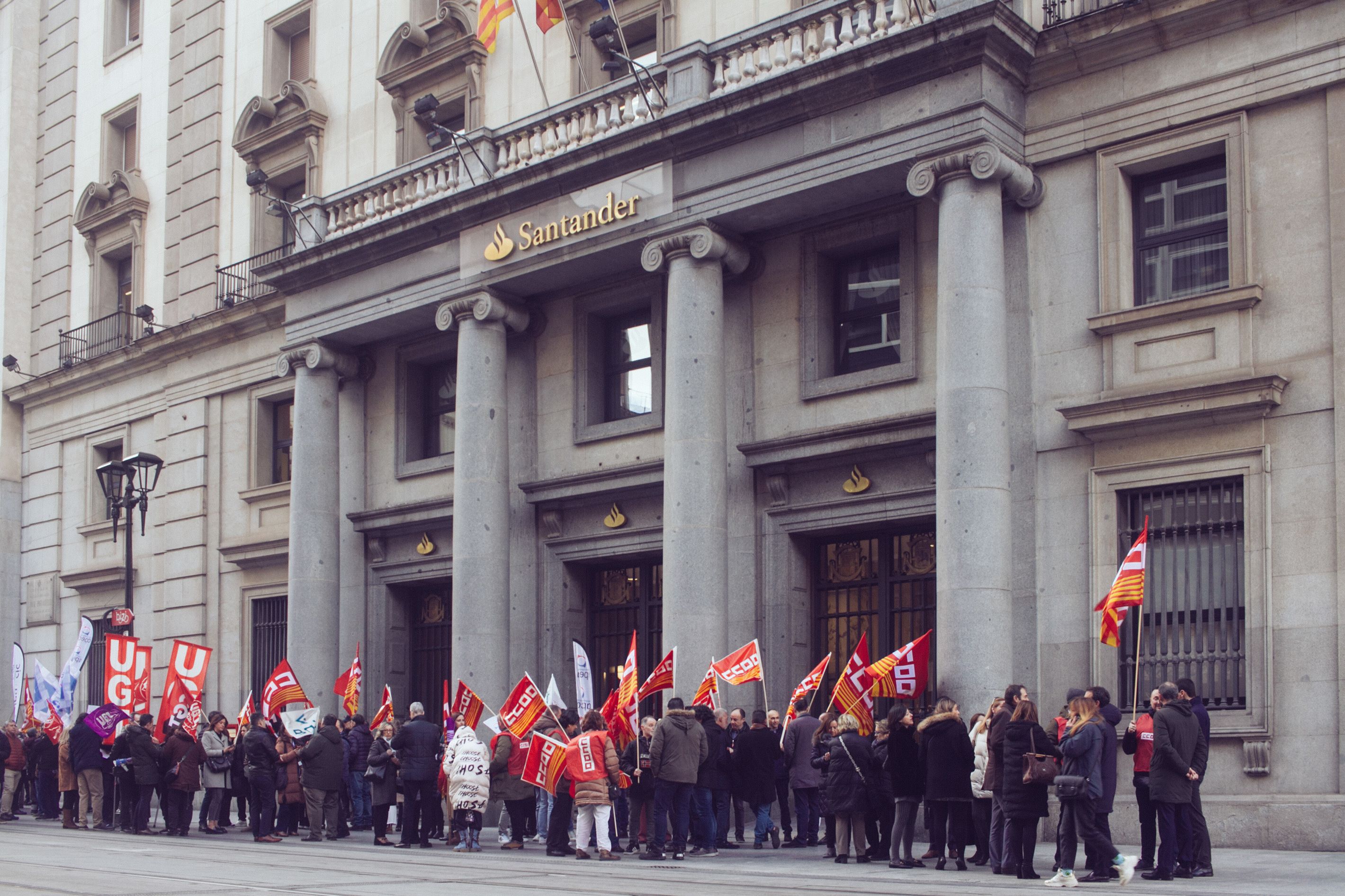 Santander y Unicaja, los bancos del Ibex más opacos con la gestión del talento sénior